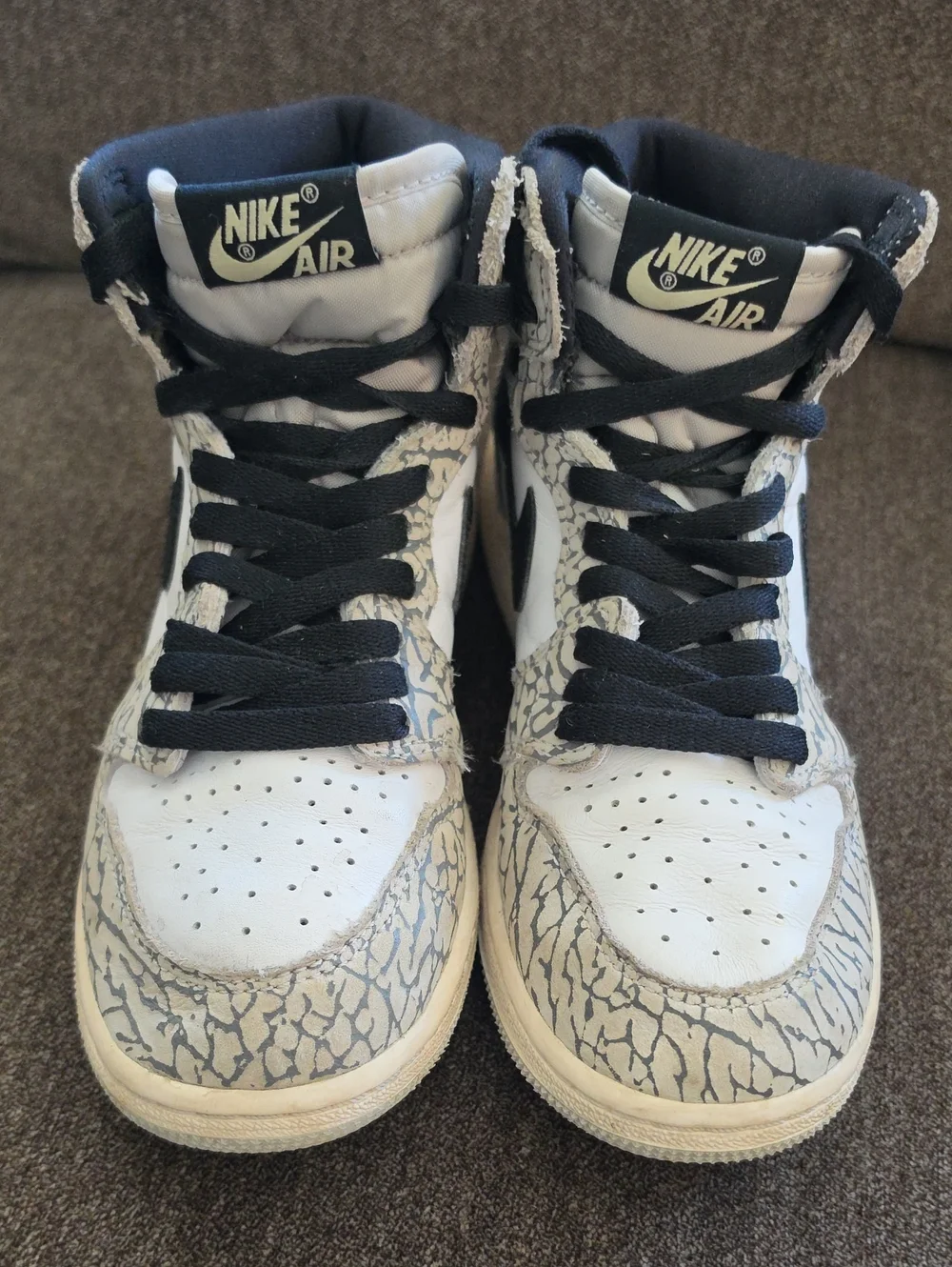 Nike Jordan 1 Retro High-Top Sneakers in White Cement